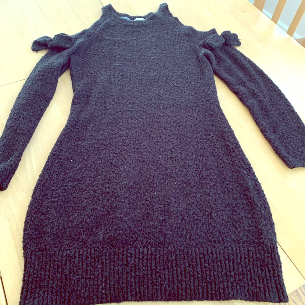 📦  Sexy and soft black cold shoulder dress